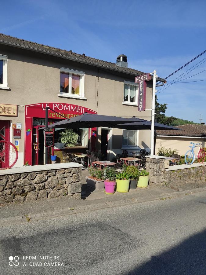 Hotel Le Pommeil Gueret Bagian luar foto