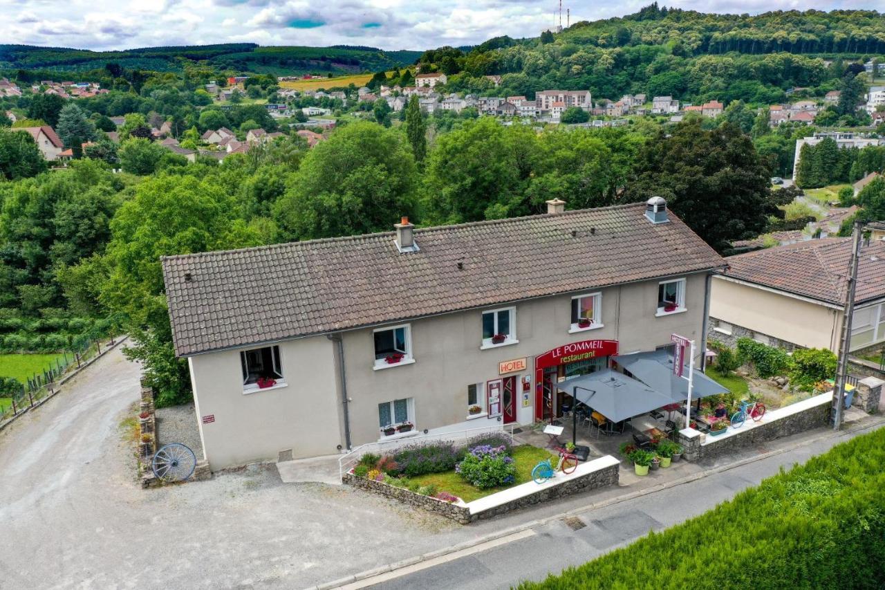 Hotel Le Pommeil Gueret Bagian luar foto